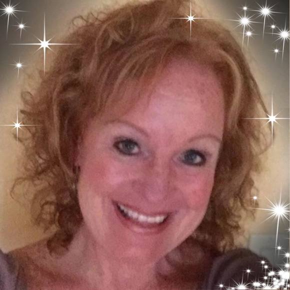 Meet your Posher, Connie - Picture 1 of 1